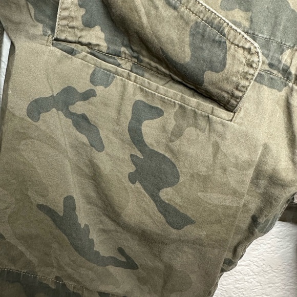 Maurices Studded Camo Zip Up Jacket Green Size 0 - Picture 3 of 9